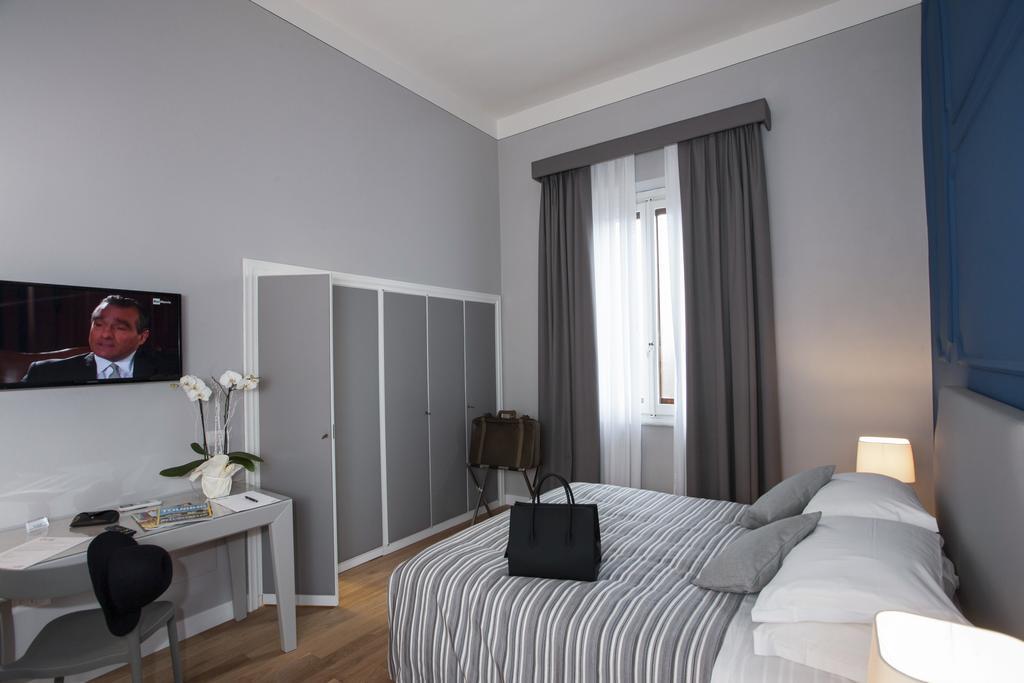 אמפולי Hotel Il Sole חדר תמונה